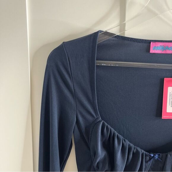 NWT EDIKTED Rain Cupped Long Sleeve Top Navy Medium - Picture 8 of 14